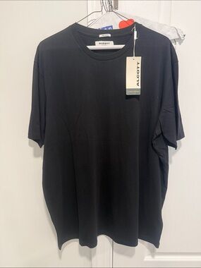 Alcott Black Short-Sleeve Crew Neck Tee
